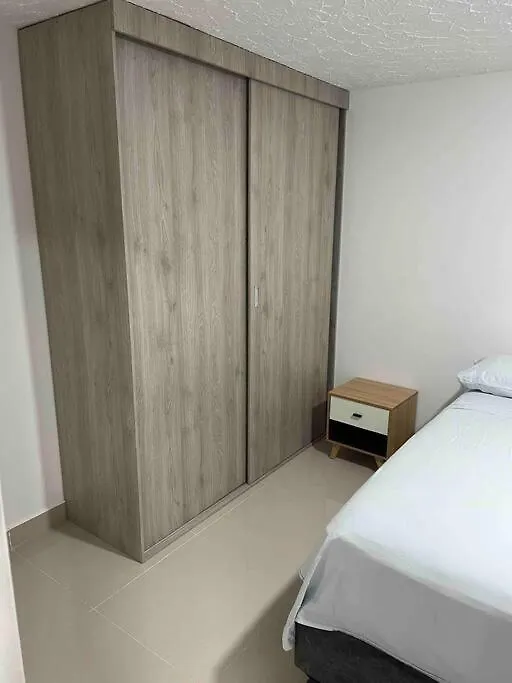 Apto De Lujo 101, 2 Hab 3 Banos 칼리